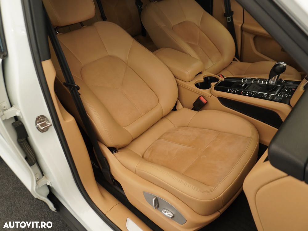 Porsche Macan Standard - 8