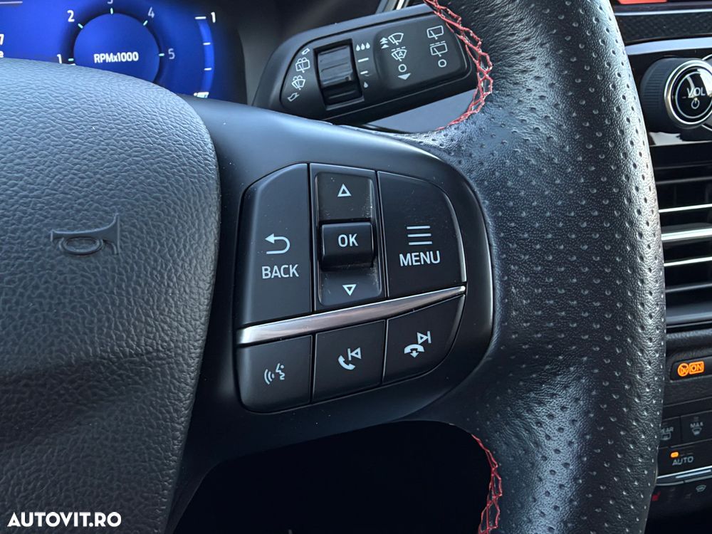 Ford Kuga 2.0 EcoBlue mHEV FWD ST Line - 17