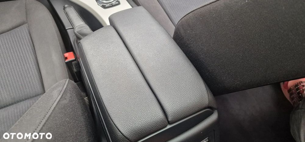 BMW Seria 3 320d DPF Edition Sport - 14