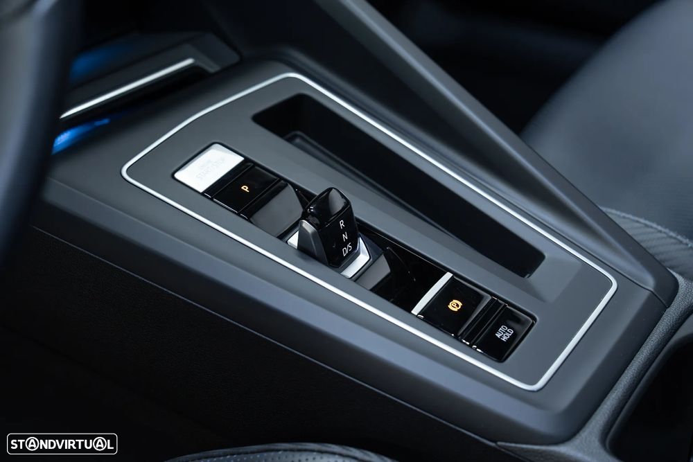 VW Golf 2.0 TSI OPF 4Motion DSG R Performance - 16