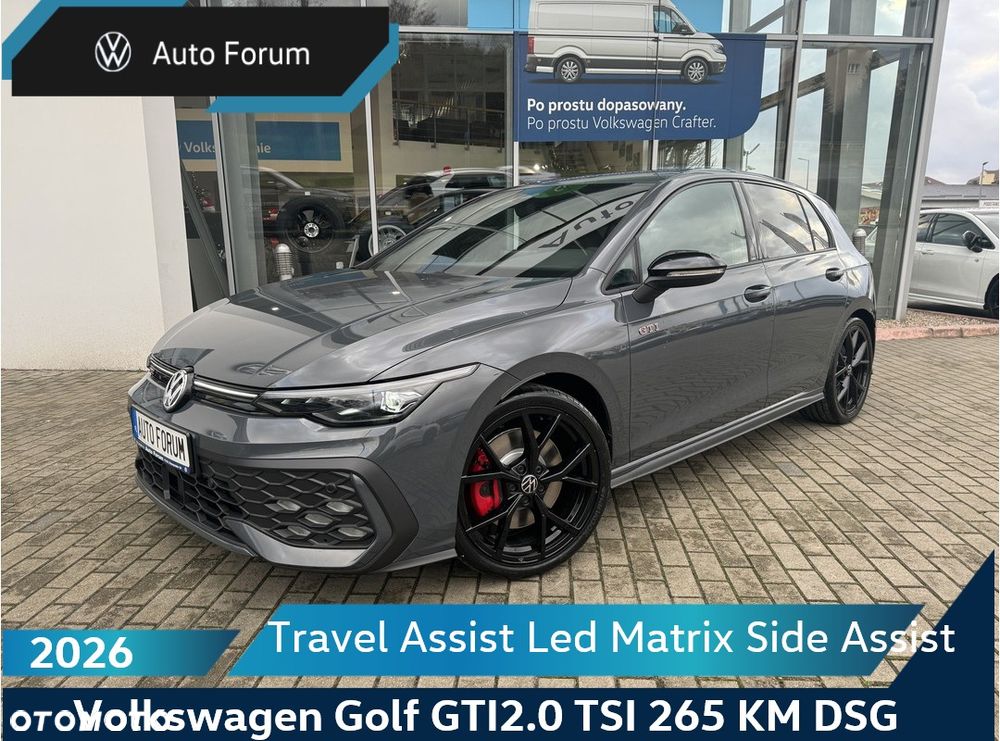 Volkswagen Golf - 1