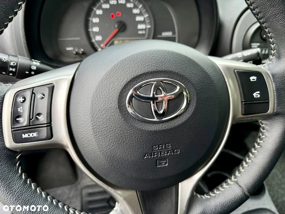 Toyota Yaris 1.33 Premium EU6 - 20