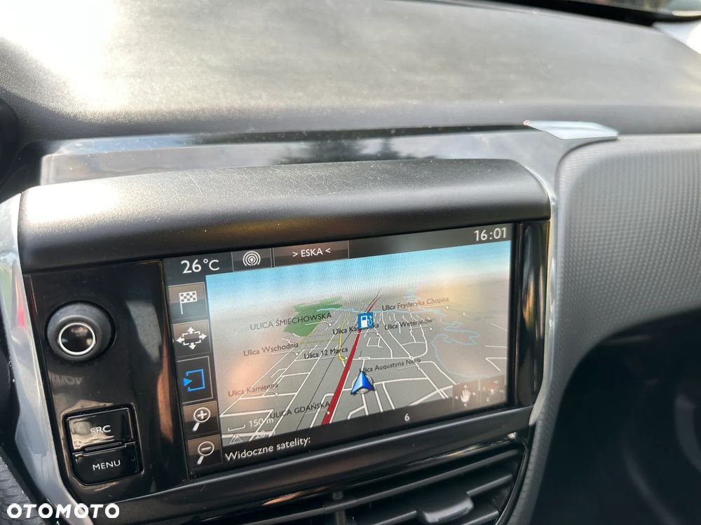 Peugeot 2008 1.2 Pure Tech Active S&S - 6