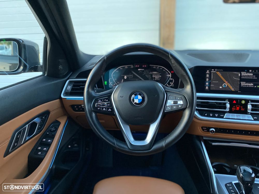 BMW 330 e Touring Aut. Luxury Line - 43