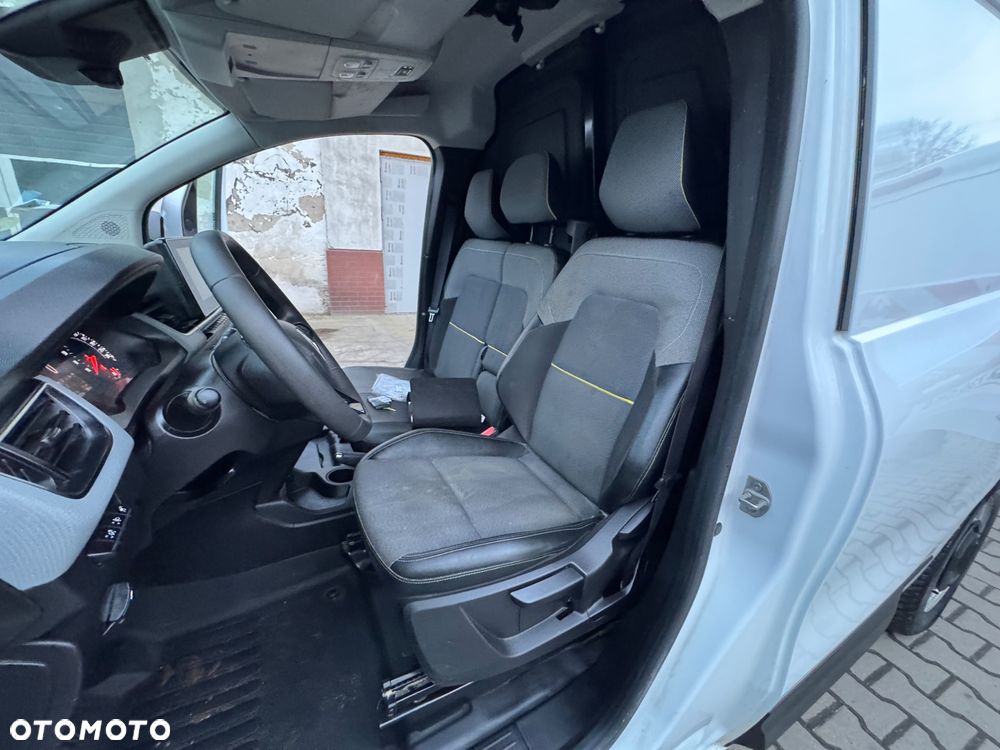 Renault EXPRESS NAWIGACJA KLIMATYZACJA TEMPOMAT ASYSTENT PASA RUCHU SERWISOWANY, 1.5dci - 13