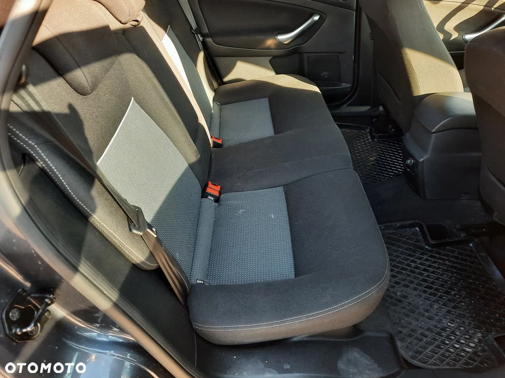 Ford Mondeo 2.0 Champions Edition - 9
