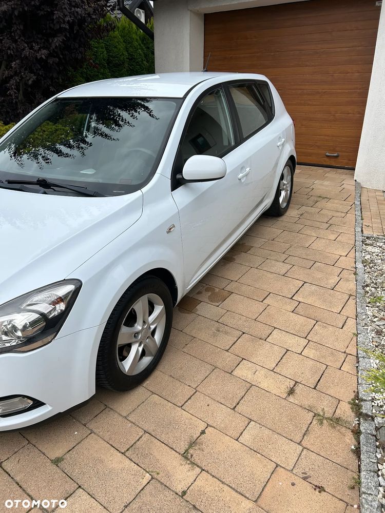 Kia Ceed - 3