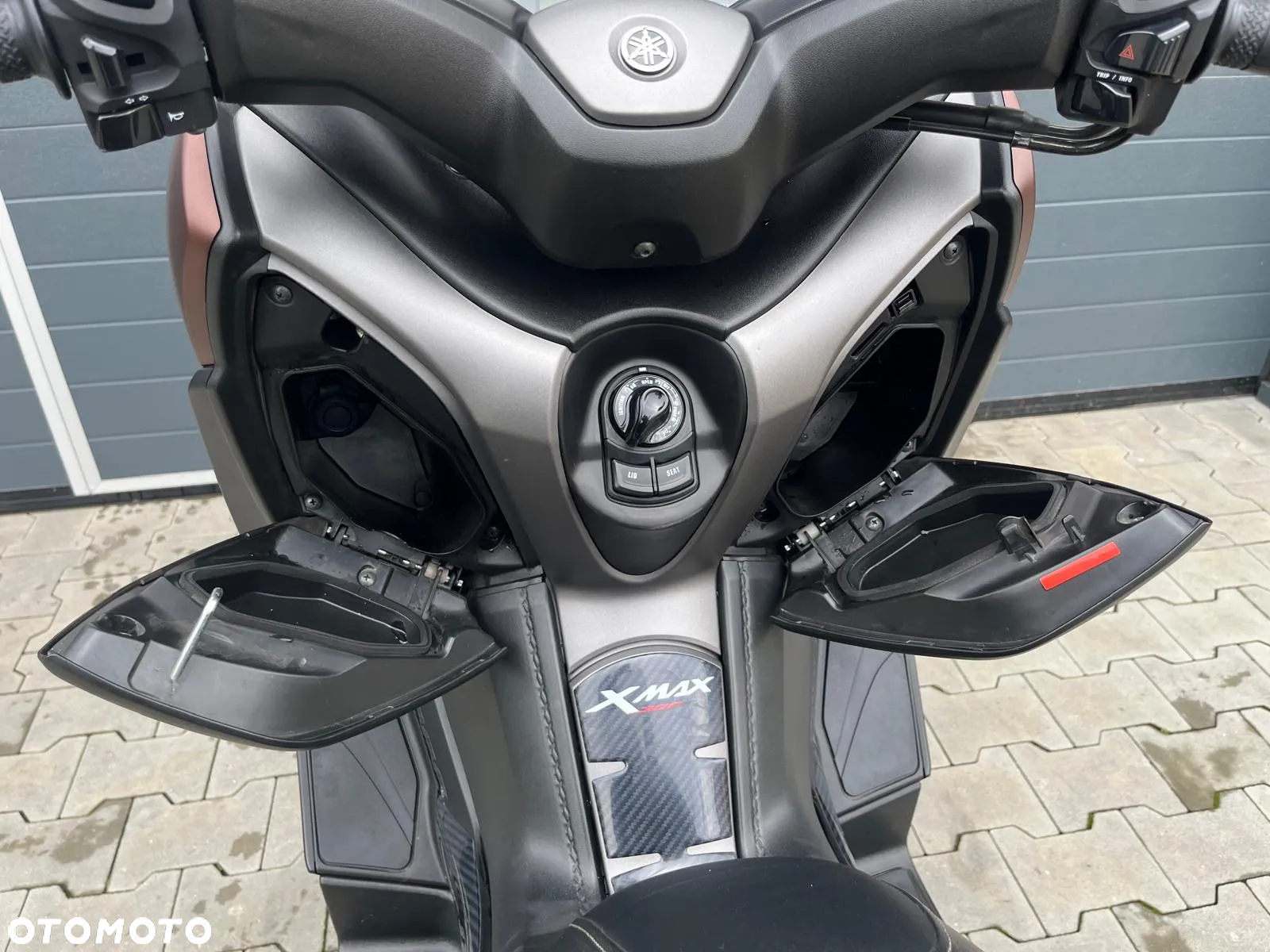 Yamaha X-max - 11
