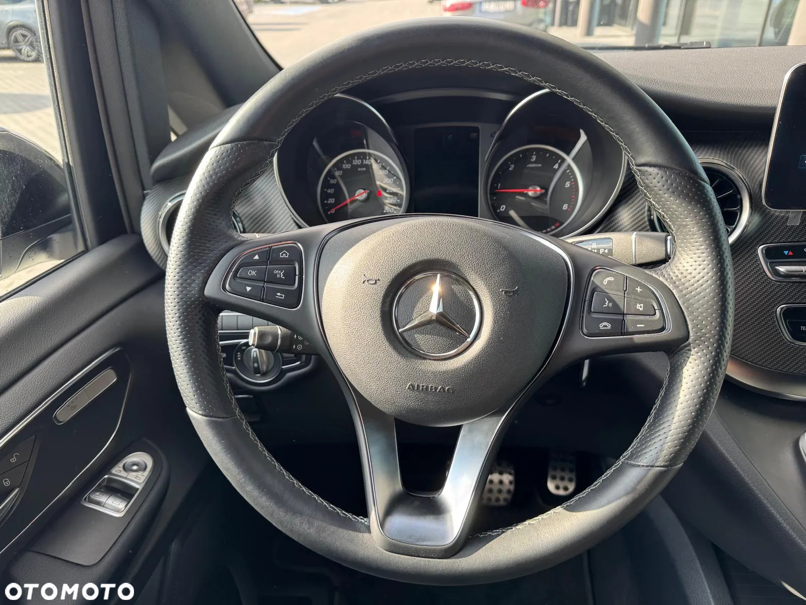Mercedes-Benz Klasa V 300 d 4-Matic 9G-Tronic (d³ugi) - 10