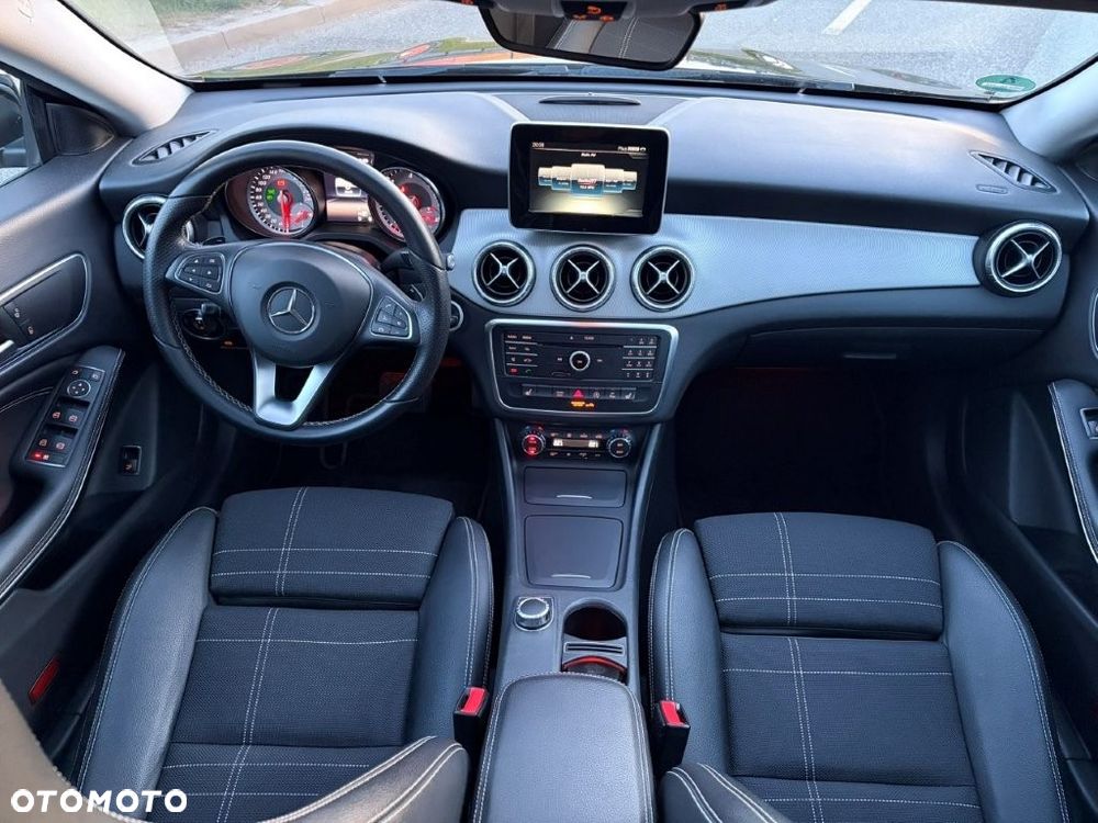 Mercedes-Benz CLA - 8