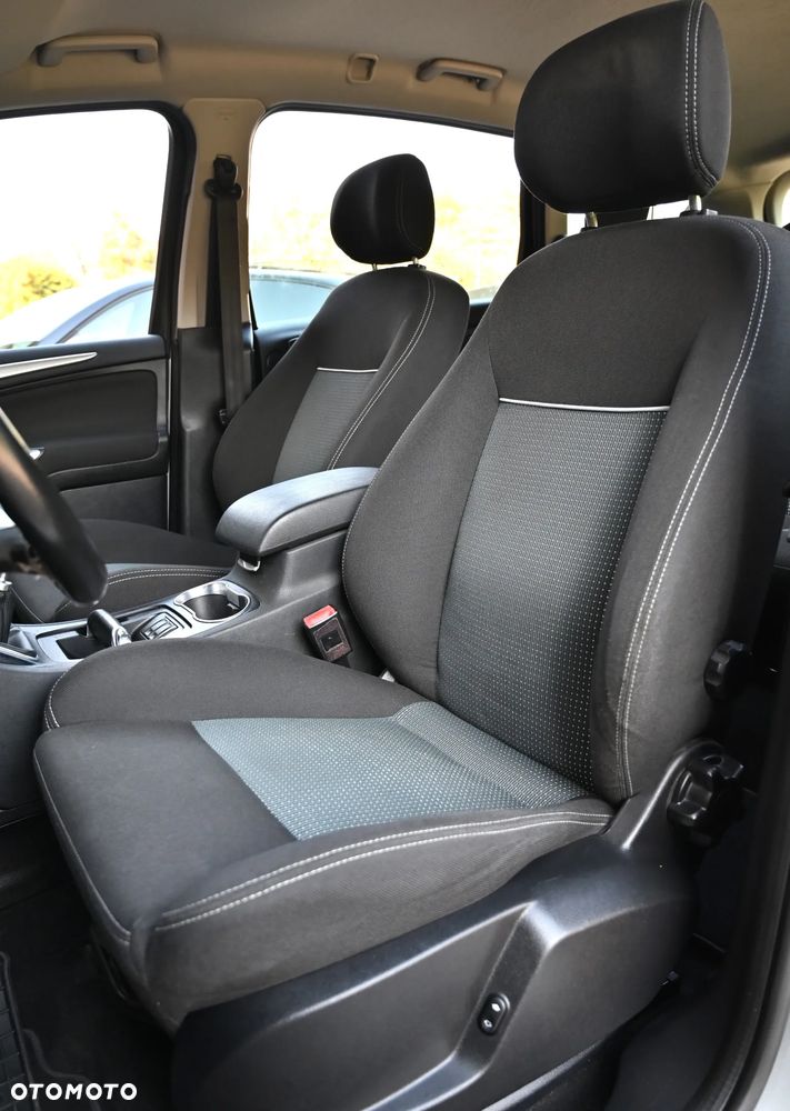 Ford S-Max - 30