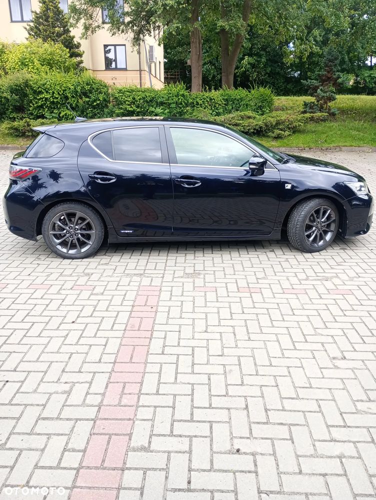 Lexus CT 200h F Sport - 9