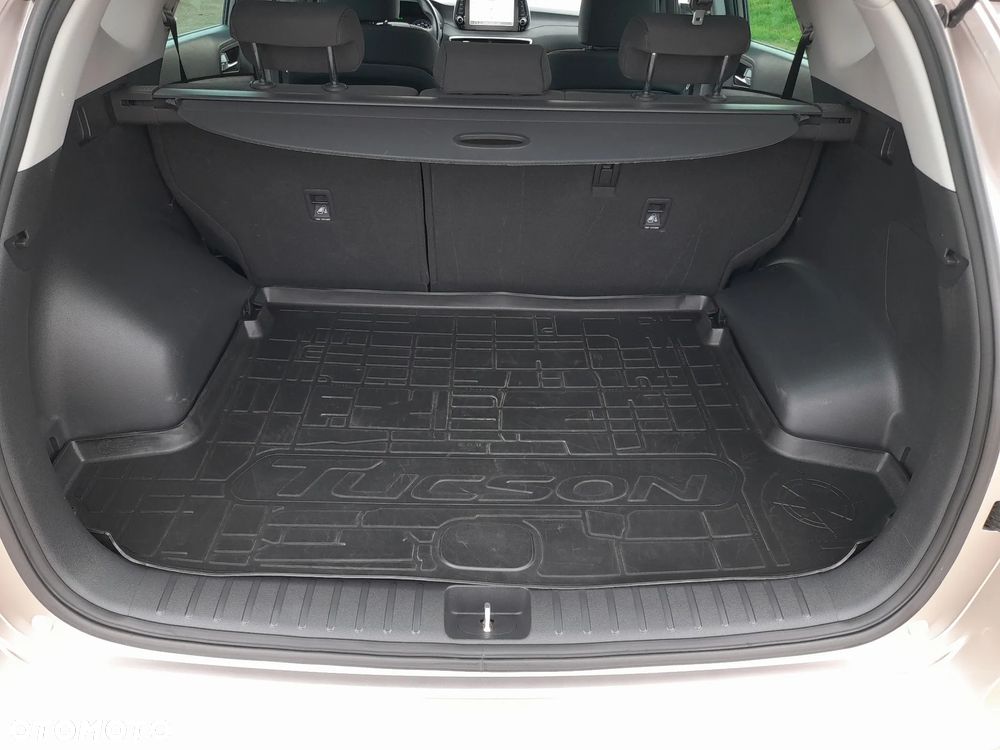 Hyundai Tucson 1.6 GDI BlueDrive Comfort 2WD - 19