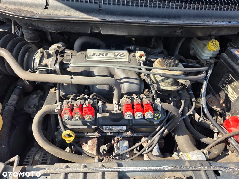 Dodge Grand Caravan 3.8 - 33