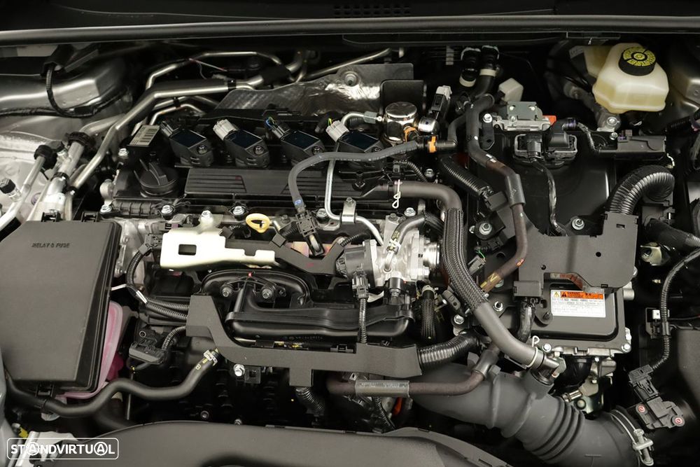 Toyota C-HR 2.0 HDF Plug-in Square Collection - 24