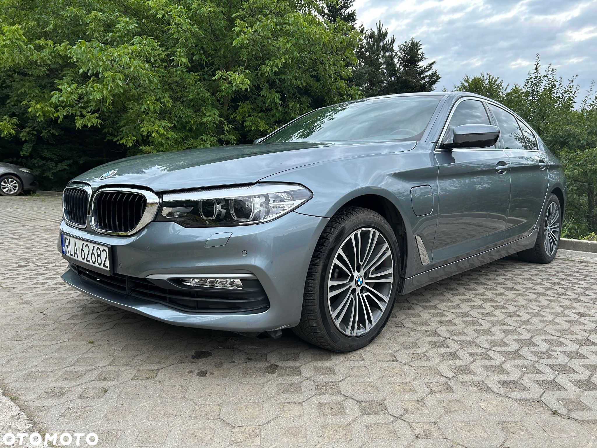 BMW Seria 5 550e xDrive - 1