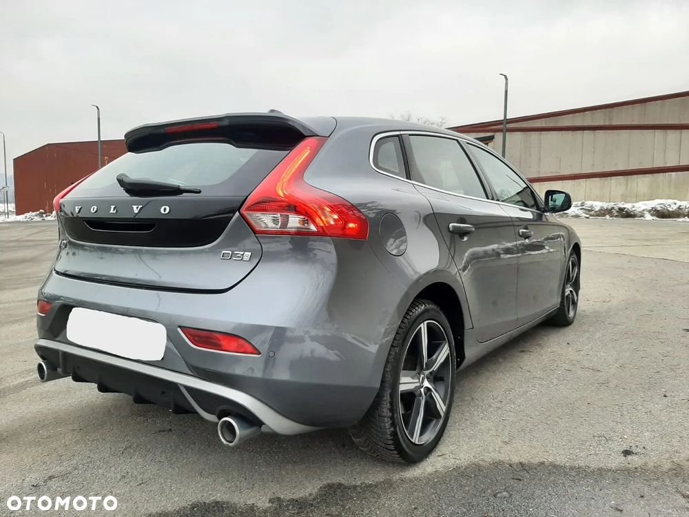 Volvo V40 D3 Geartronic RDesign - 12