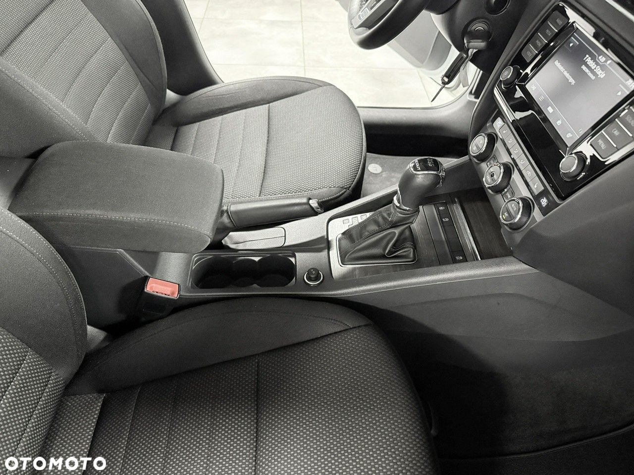 Skoda Octavia Combi 2.0 TDI 4x4 DSG Scout - 18