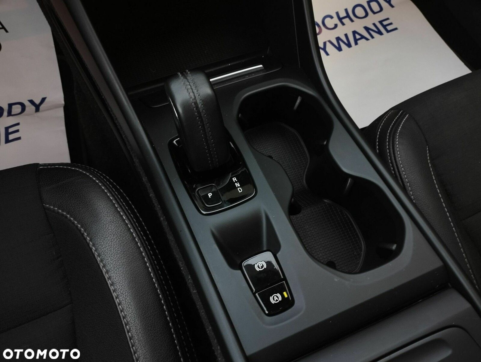 Volvo XC 40 T3 Momentum Pro - 30