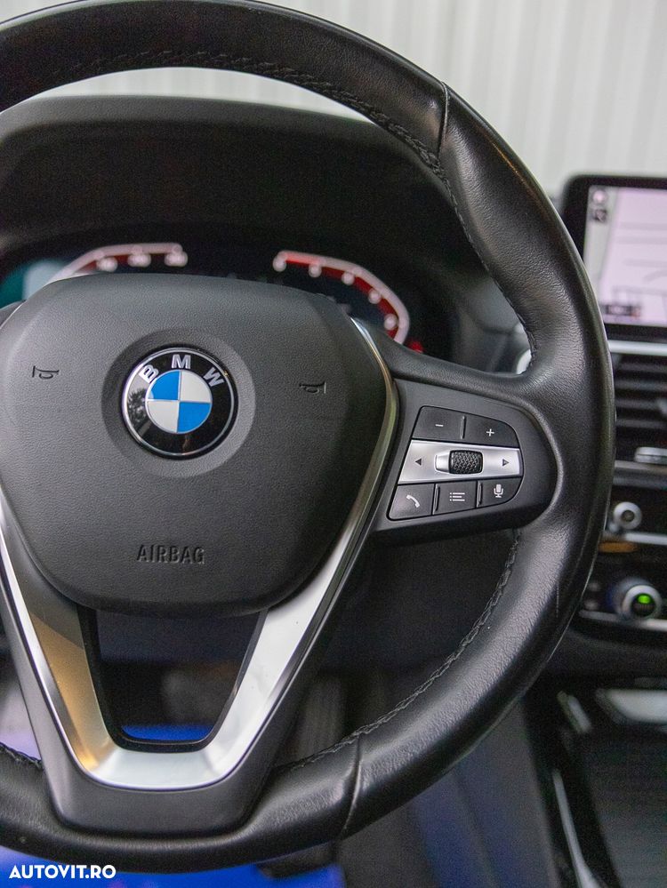 BMW X3 xDrive20d AT xLine - 10