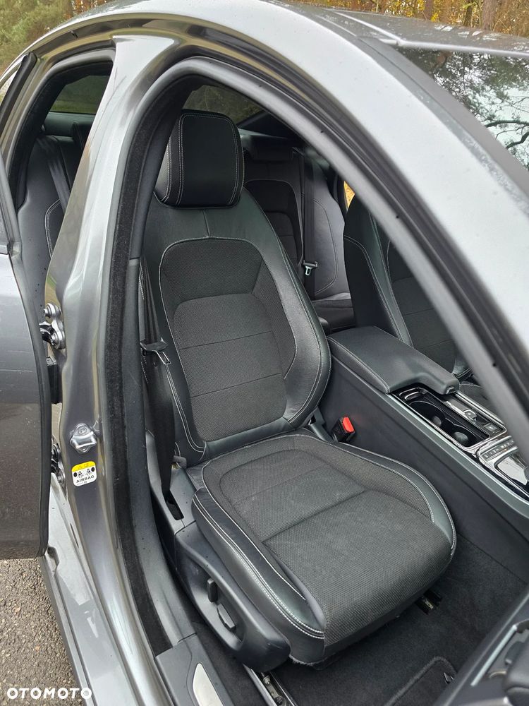 Jaguar XF 2.0 i4D AWD R-Sport - 22