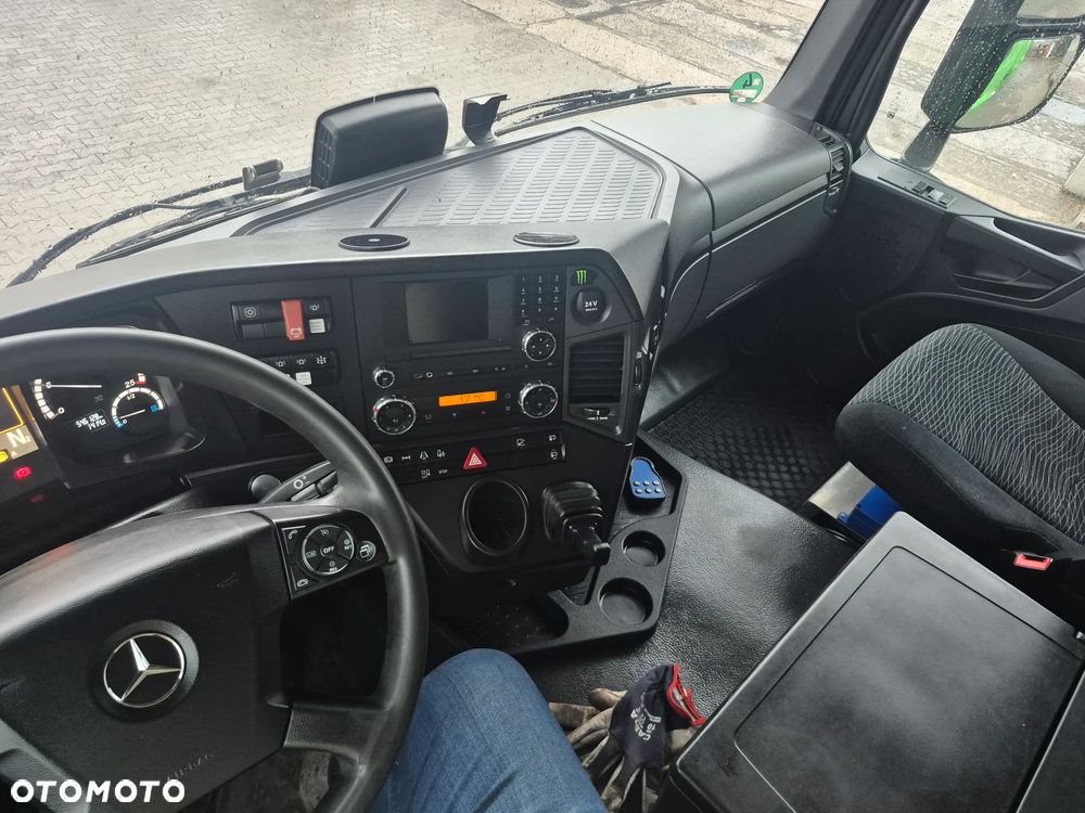 Mercedes-Benz Autocysterna Mercedes AROCS 18450 Oleje / Benzyny AT.FL - 30