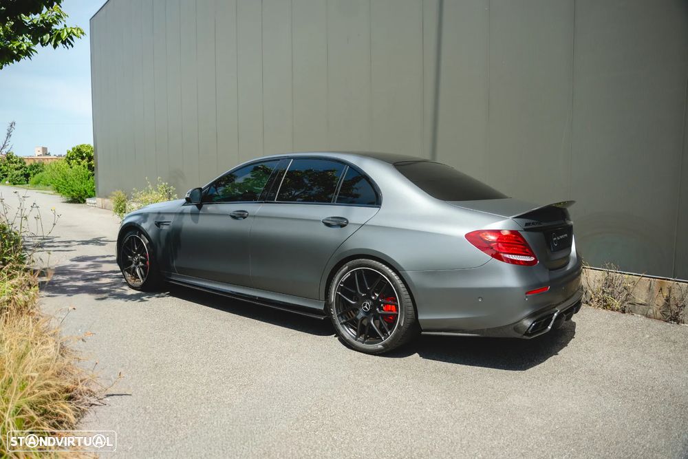 Mercedes-Benz E 63 AMG S 4-Matic+ - 16