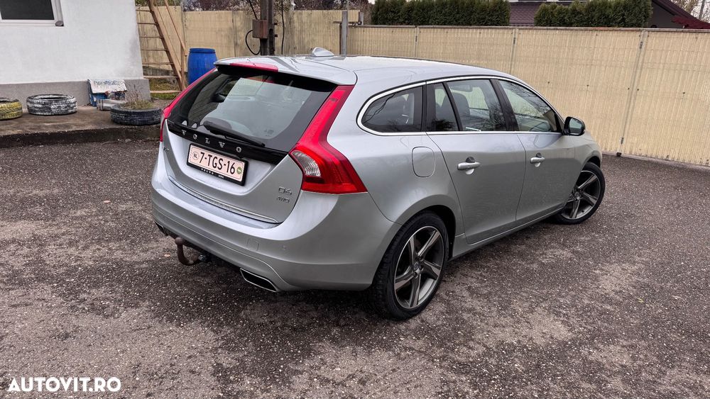 Volvo V60 D6 Plug-In-Hybrid AWD Geartronic Summum - 3