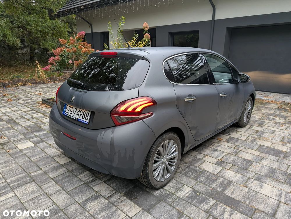 Peugeot 208 2015