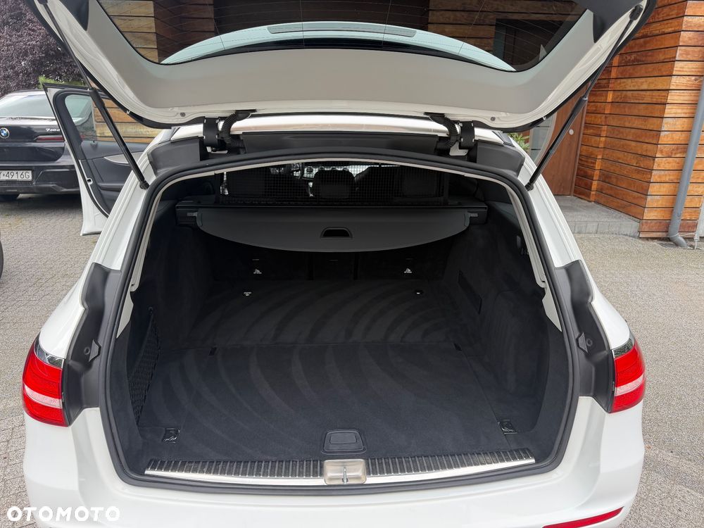 Mercedes-Benz Klasa E 220 d 9G-TRONIC - 35