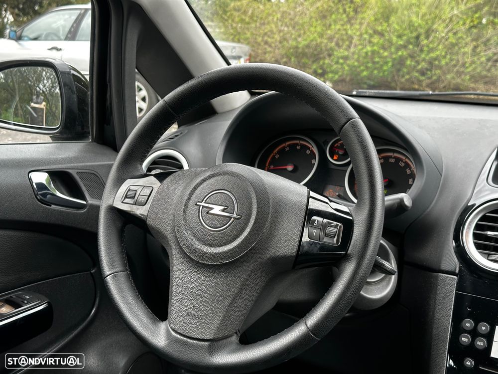 Opel Corsa 1.2 Twinport Cosmo - 14