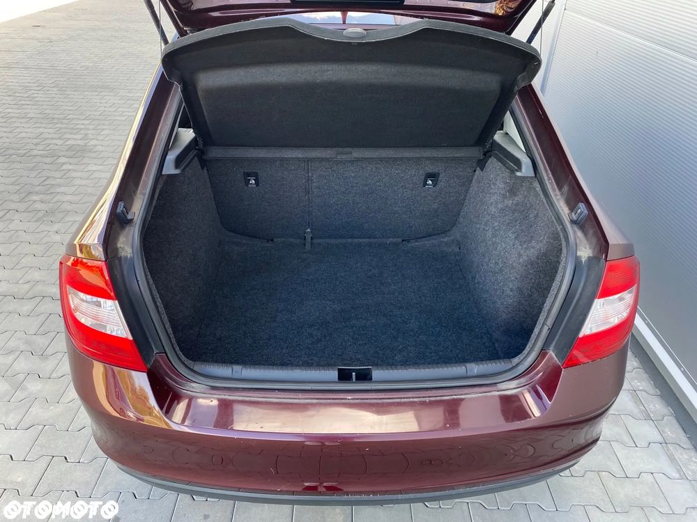 Skoda RAPID 1.2 TSI Style+ - 17