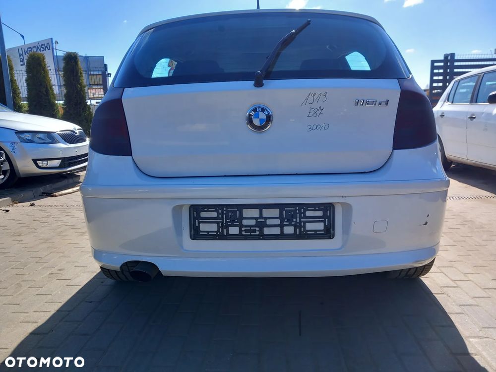 BMW E87 ZDERZAK TYLNY TYŁ KOLOR: 300 - 1