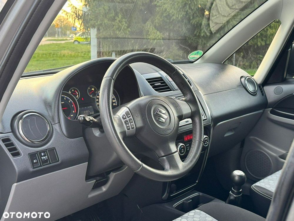 Suzuki SX4 1.6 Comfort - 19