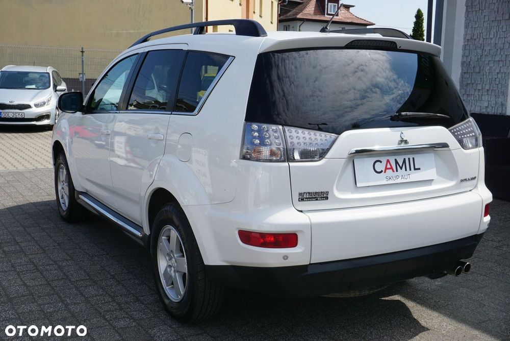 Mitsubishi Outlander - 6