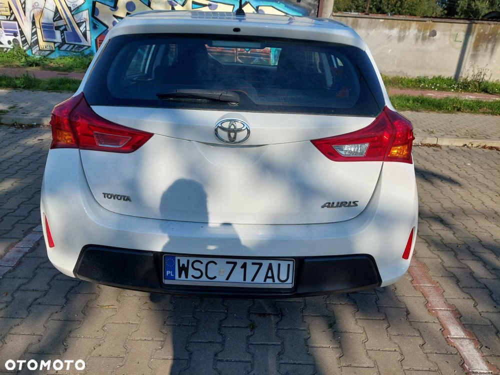Toyota Auris 1.4 D-4D Active - 5
