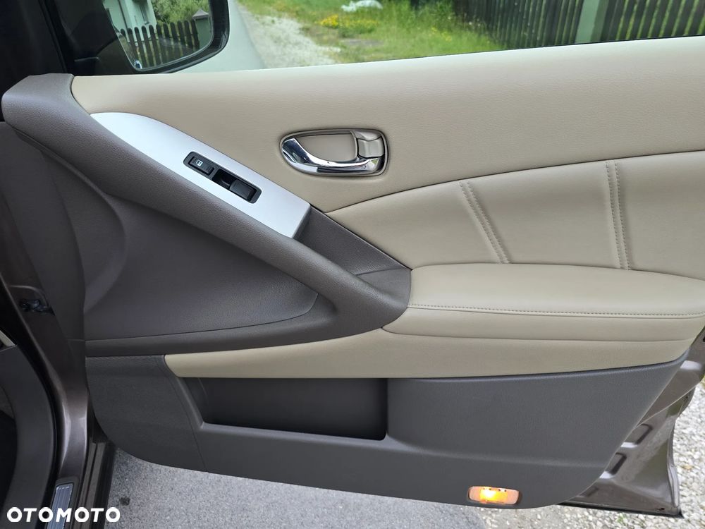 Nissan Murano 2.5 D Premium - 26