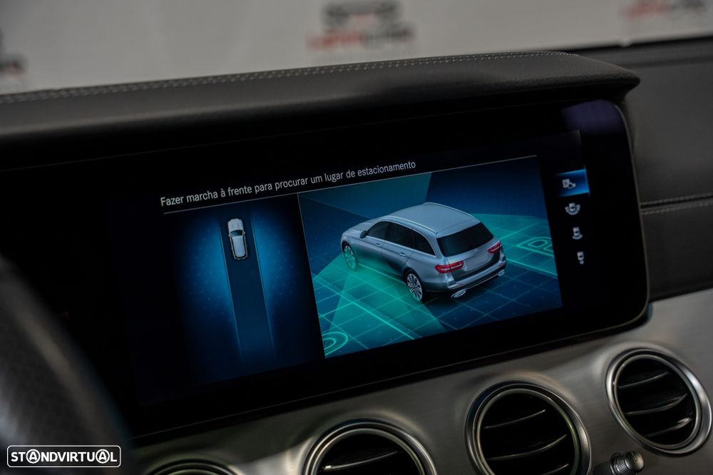 Mercedes-Benz E 300 de AMG Line 4Matic - 30