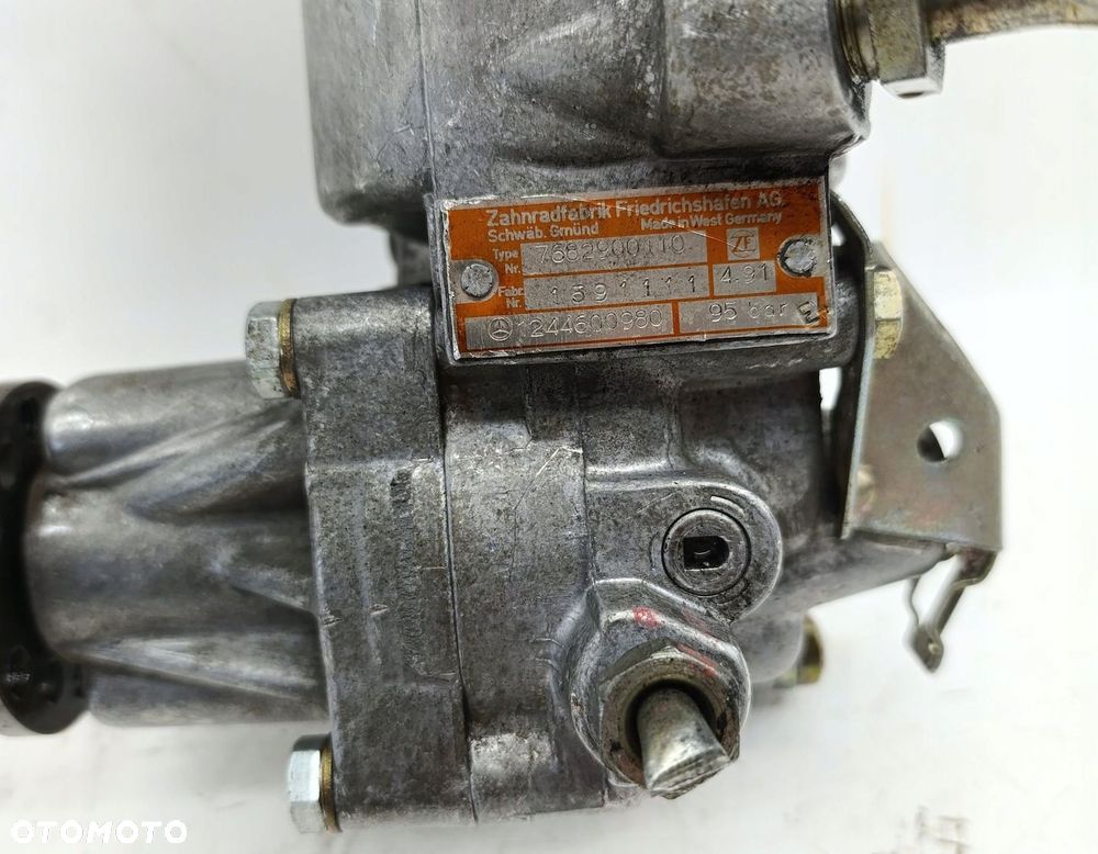 POMPA WSPOMAGANIA MERCEDES W124 D 2.0 7682900110 1244600980 - 3