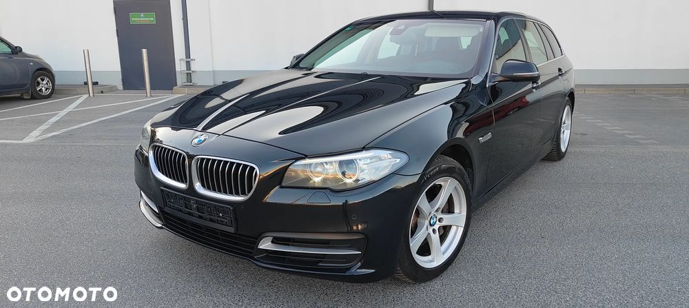 BMW Seria 5 525d Luxury Line - 22