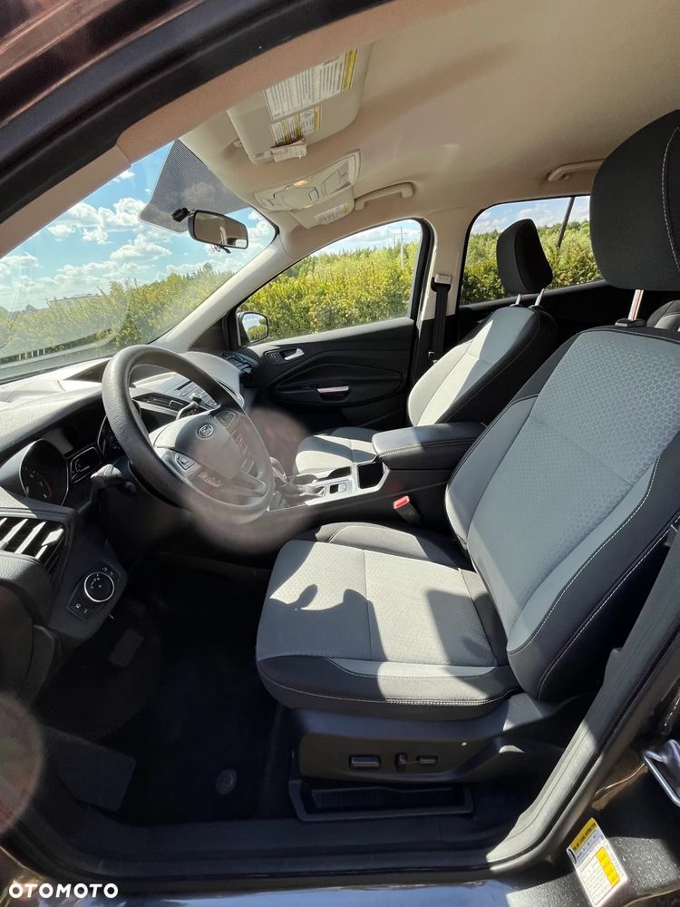 Ford Kuga - 12