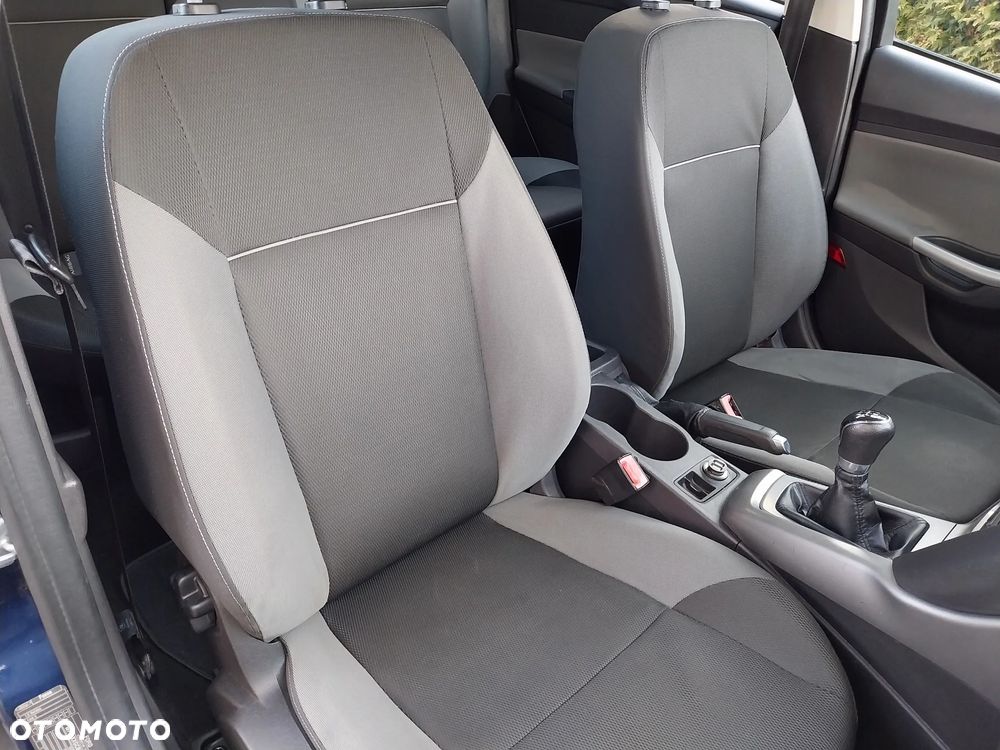 Ford Focus 1.6 Trend - 17