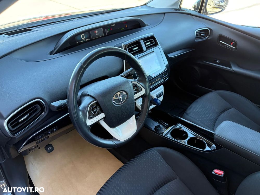 Toyota Prius (Hybrid) Executive - 21