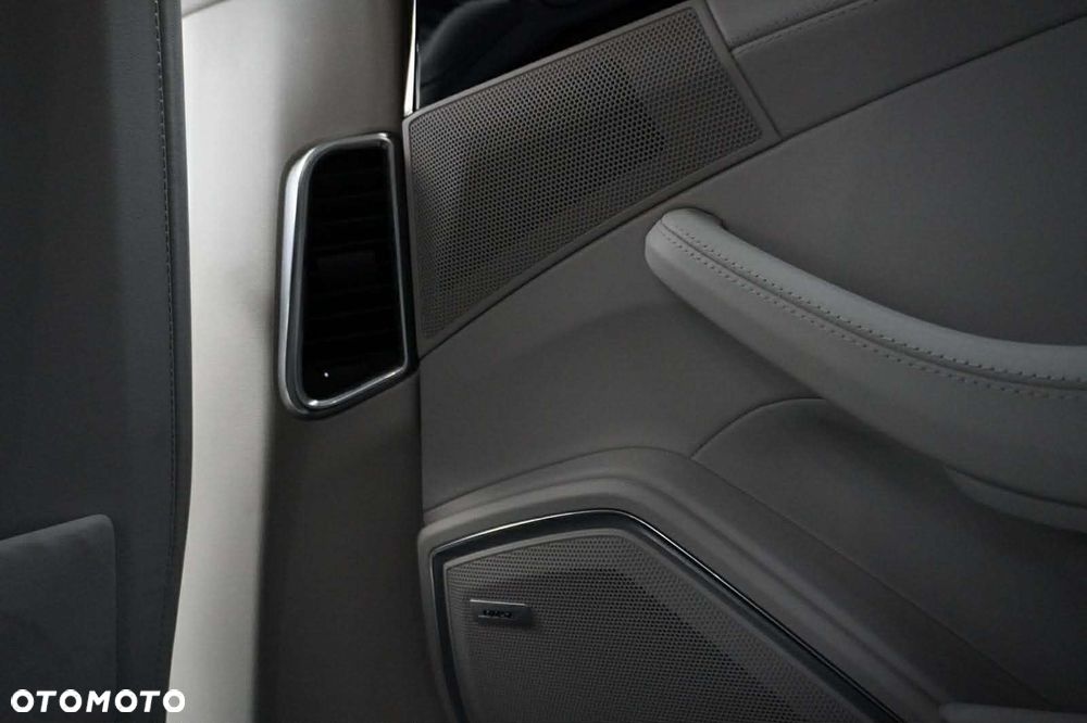 Porsche Panamera 4S E-Hybrid - 37