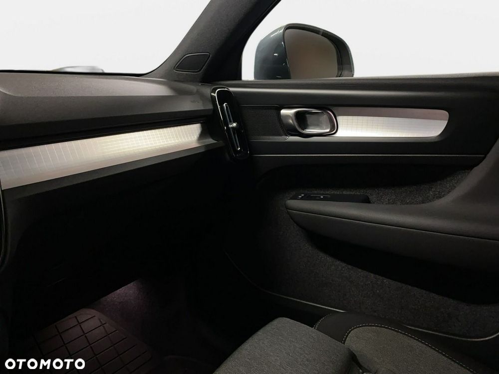 Volvo XC 40 - 38