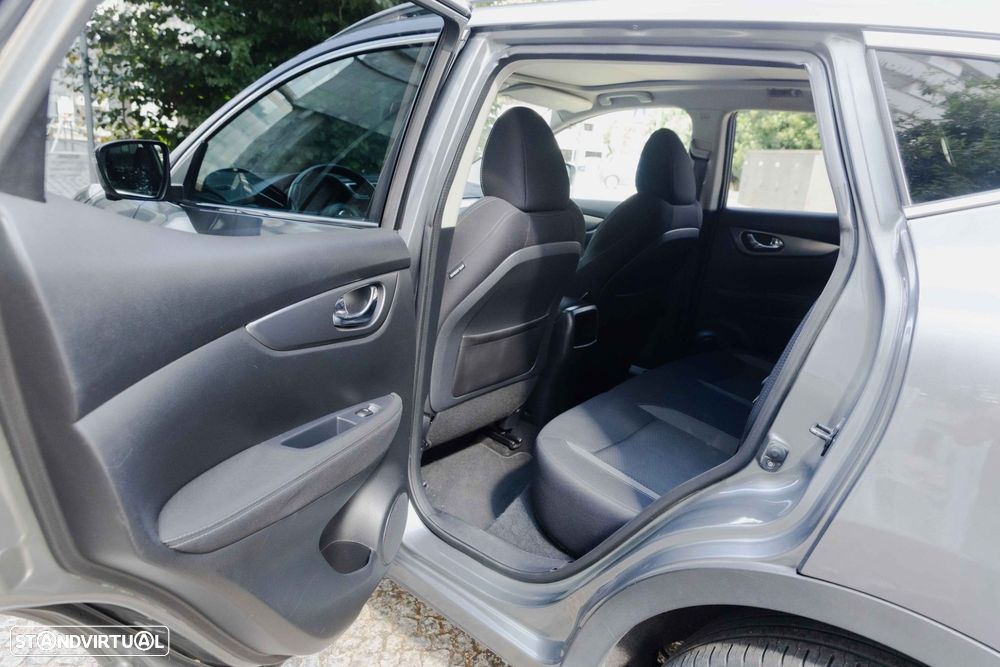 Nissan Qashqai 1.5 dCi N-Connecta - 19