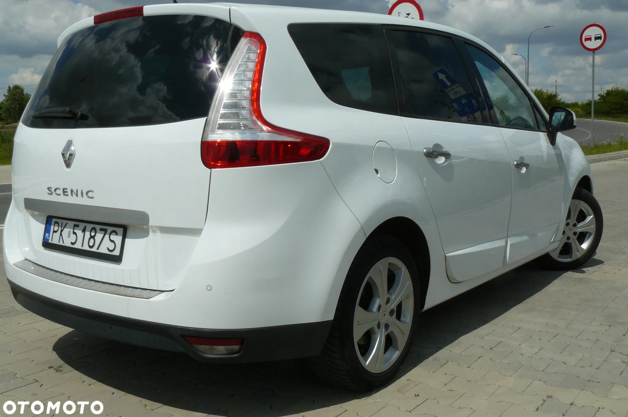 Renault Grand Scenic - 15