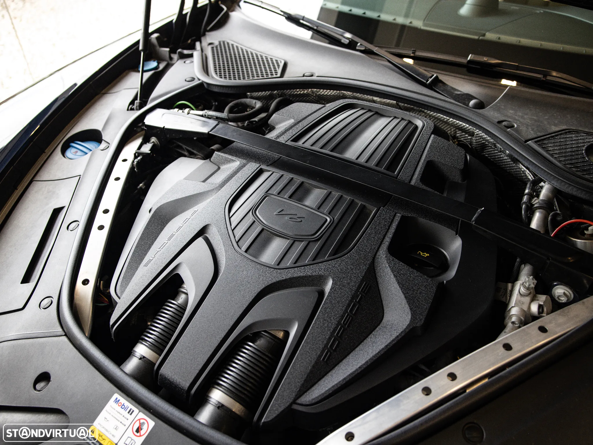 Porsche Panamera Sport Turismo 4 E-Hybrid Platinum Edition - 12