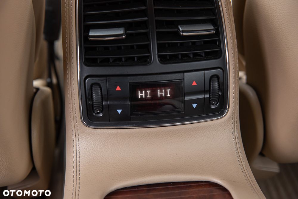 Mercedes-Benz CLS 500 - 24