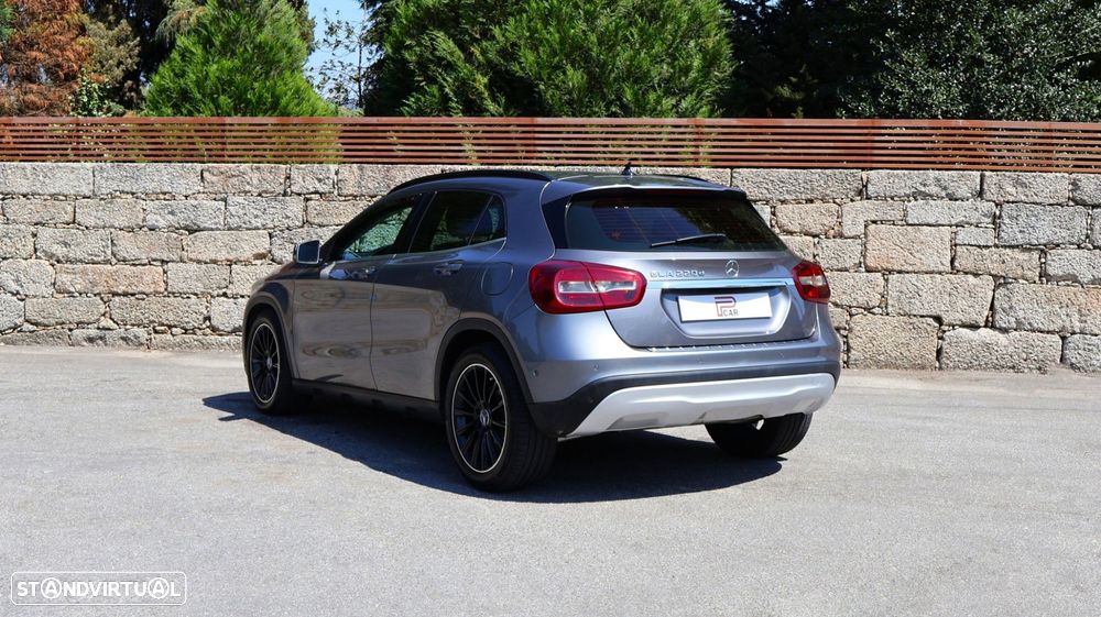Mercedes-Benz GLA 220 d - 9